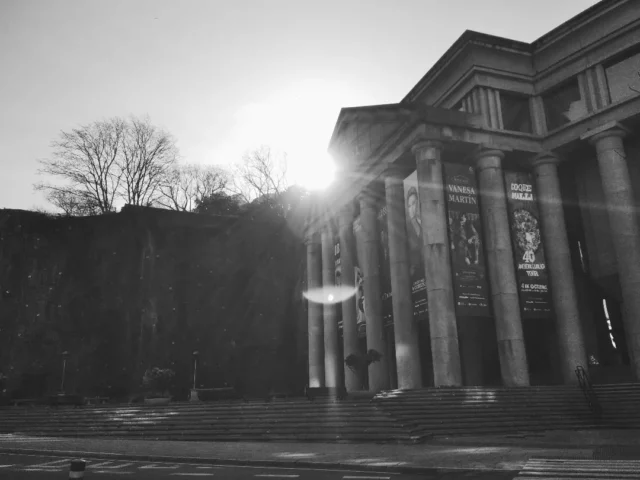 Palacio de la ópera
. 
#acoruña #mobilephotography #blackandwhite #bw #ryanadams