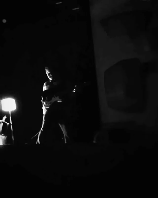 Bartering Lines
. 
#ryanadams #acoruña #heartbreaker2025 
#blackandwhite #bwphoto #livemusic #mobilephotography